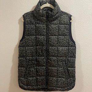 BRAND NEW GAP cheetah print puffer vest